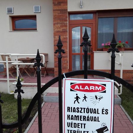 Vidor Vendeghaz Hotel Demjen Bagian luar foto