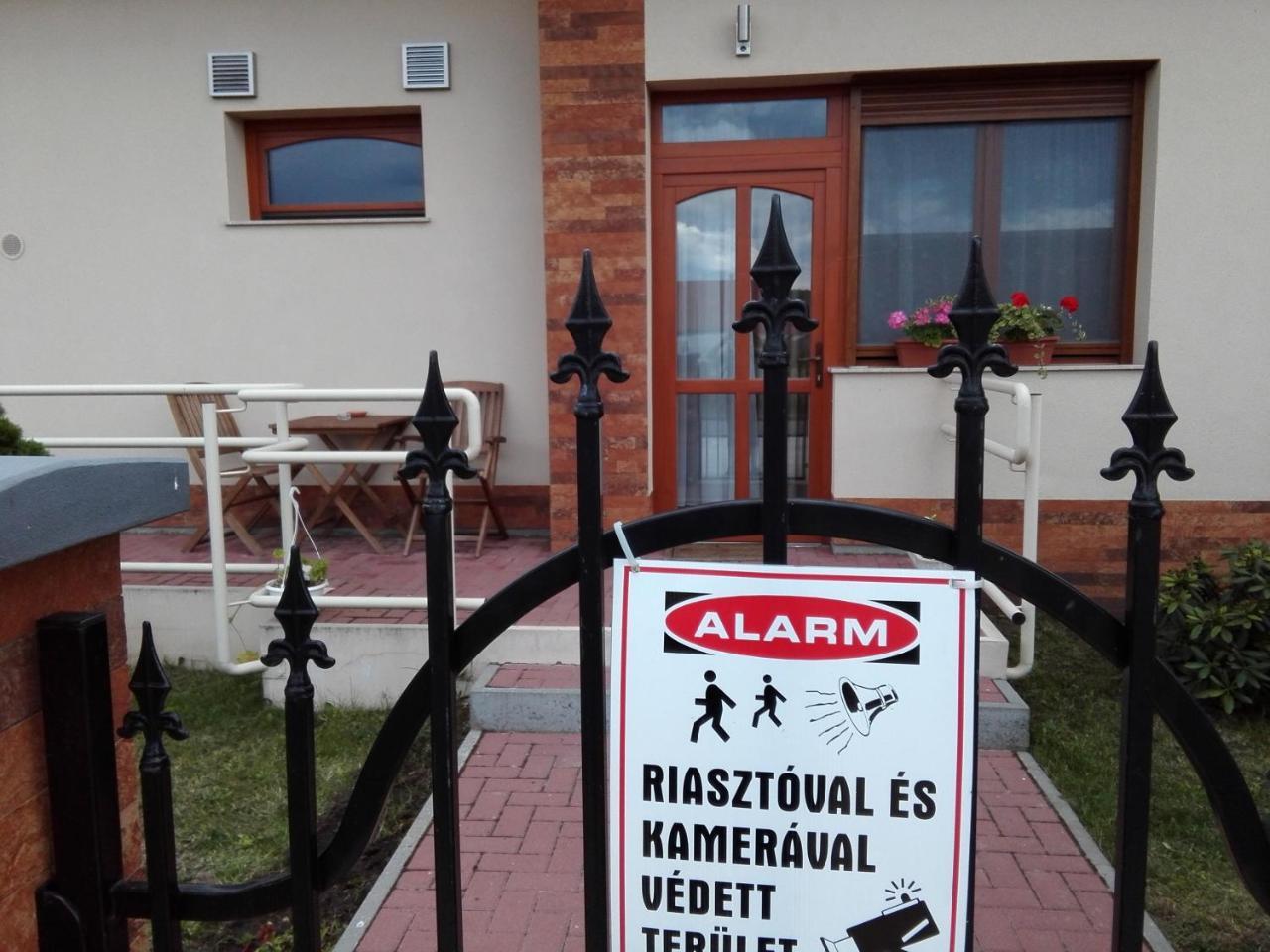 Vidor Vendeghaz Hotel Demjen Bagian luar foto